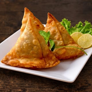 Vegetable Samosa (2)